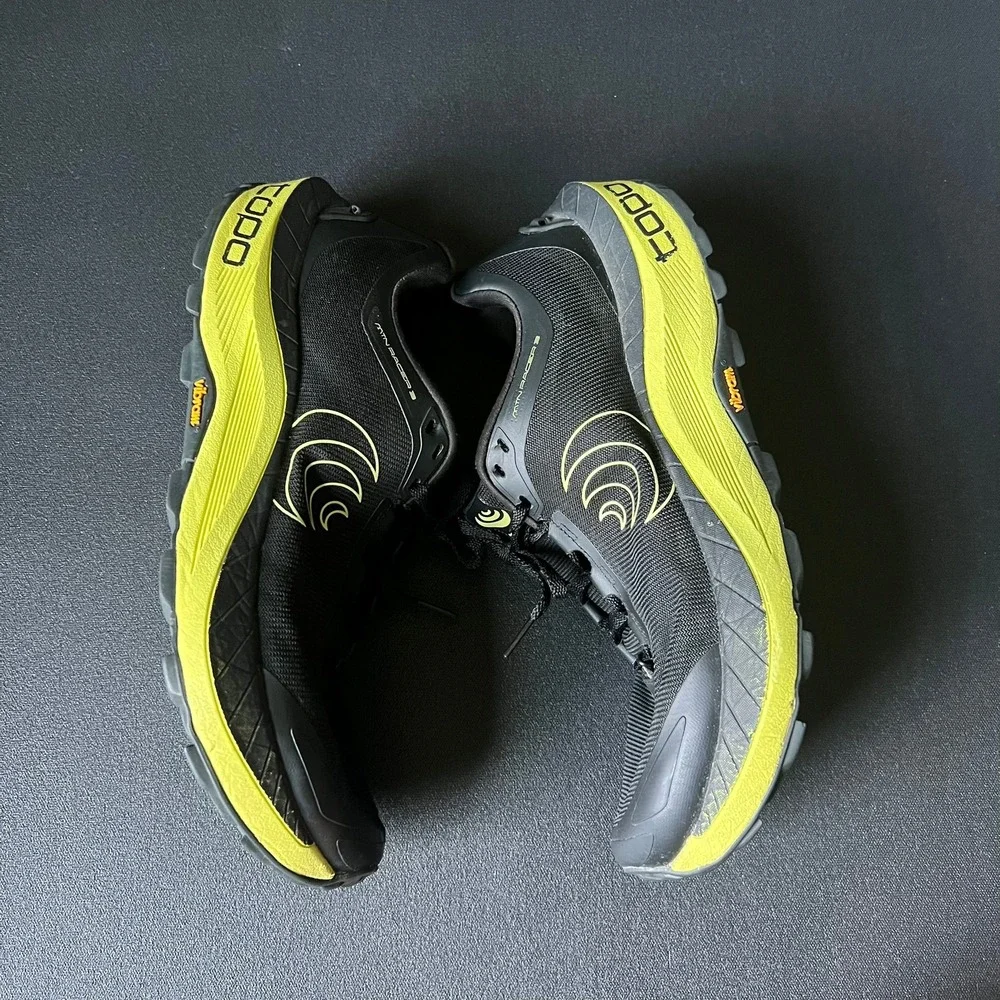 Topo Athletic MTN Racer 3 Mens 9.5 Trail Running Shoes Black Lime Vibram ZipFoam